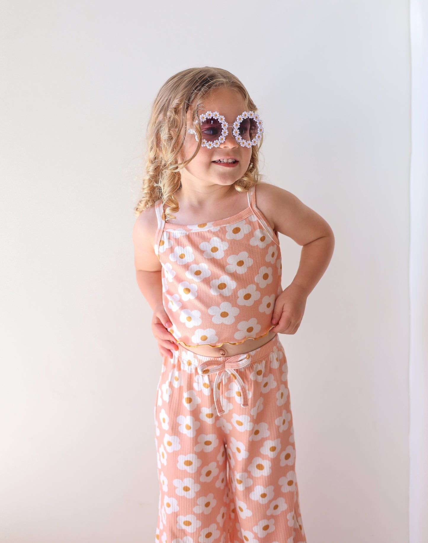 White Daisy Sunglasses